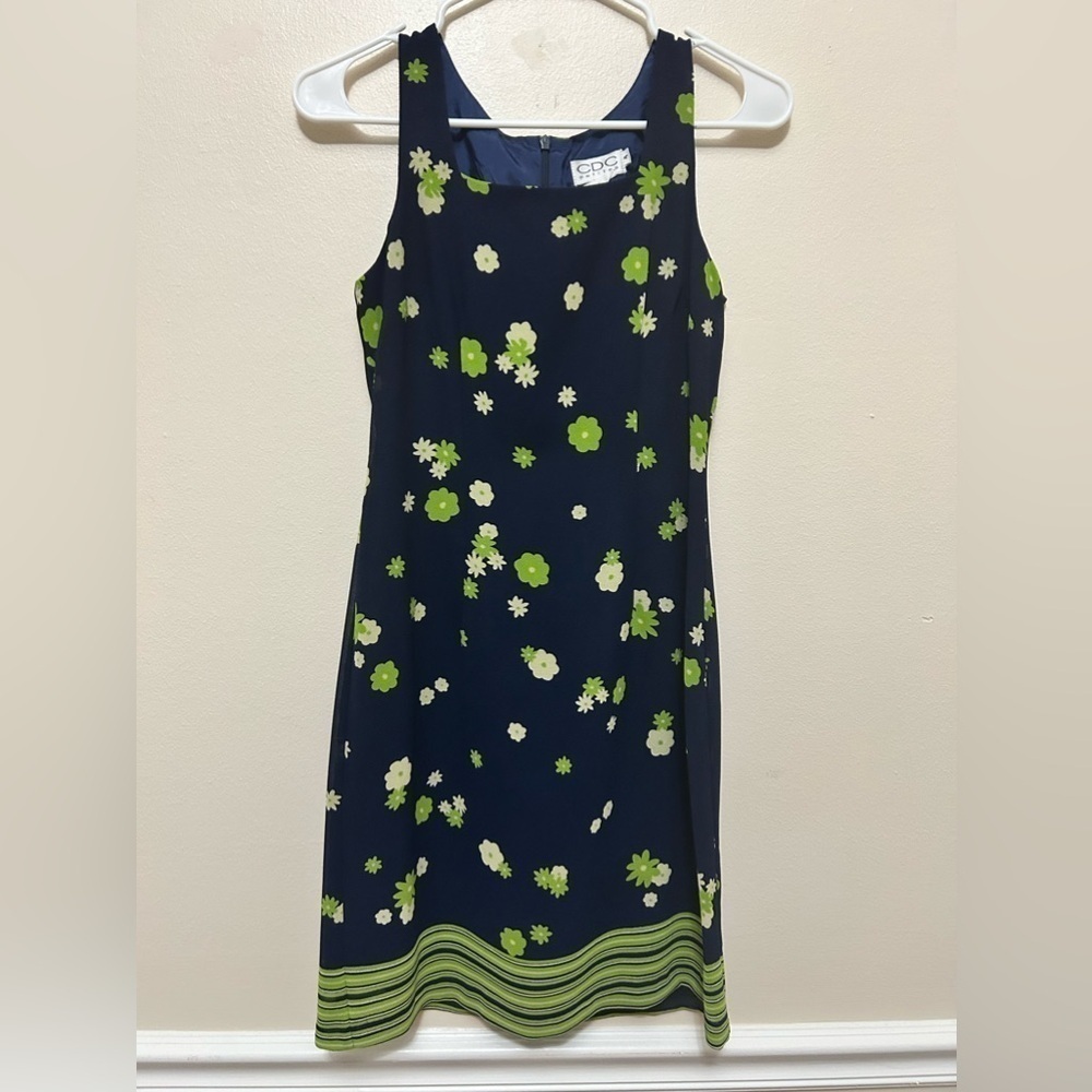 Vintage CDC PETITES SIZE 4 green floral dress with scarf